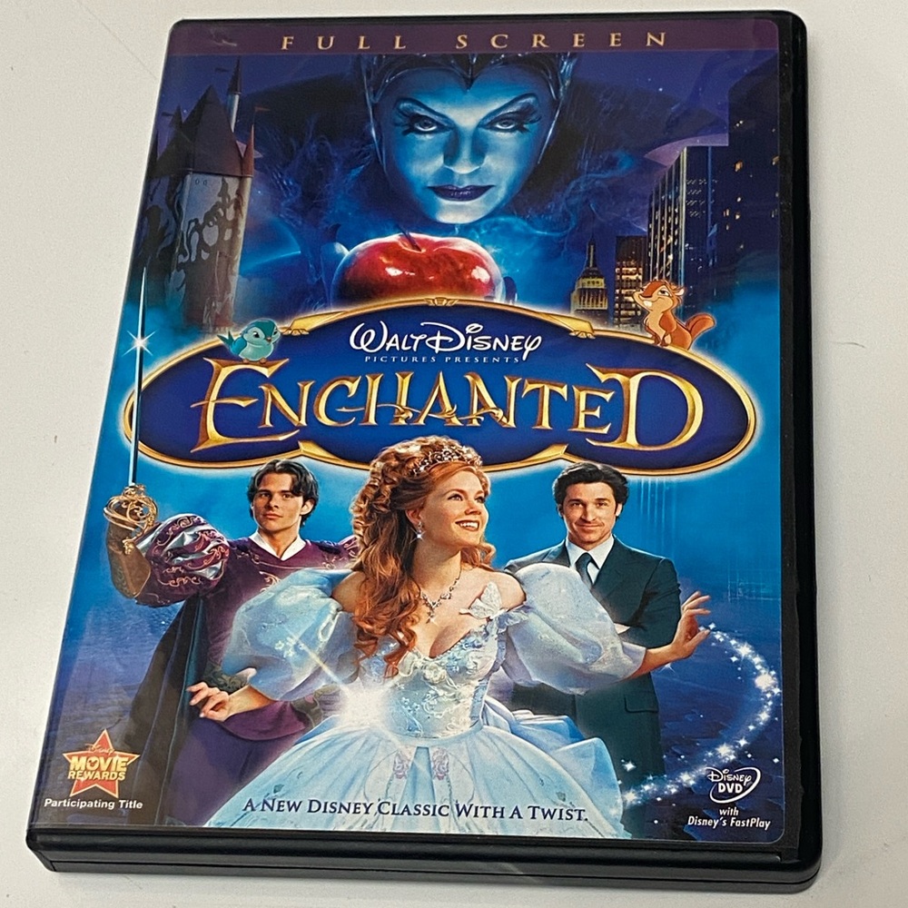 Disney Enchanted DVD Like New Case Giselle Family Musical Movie